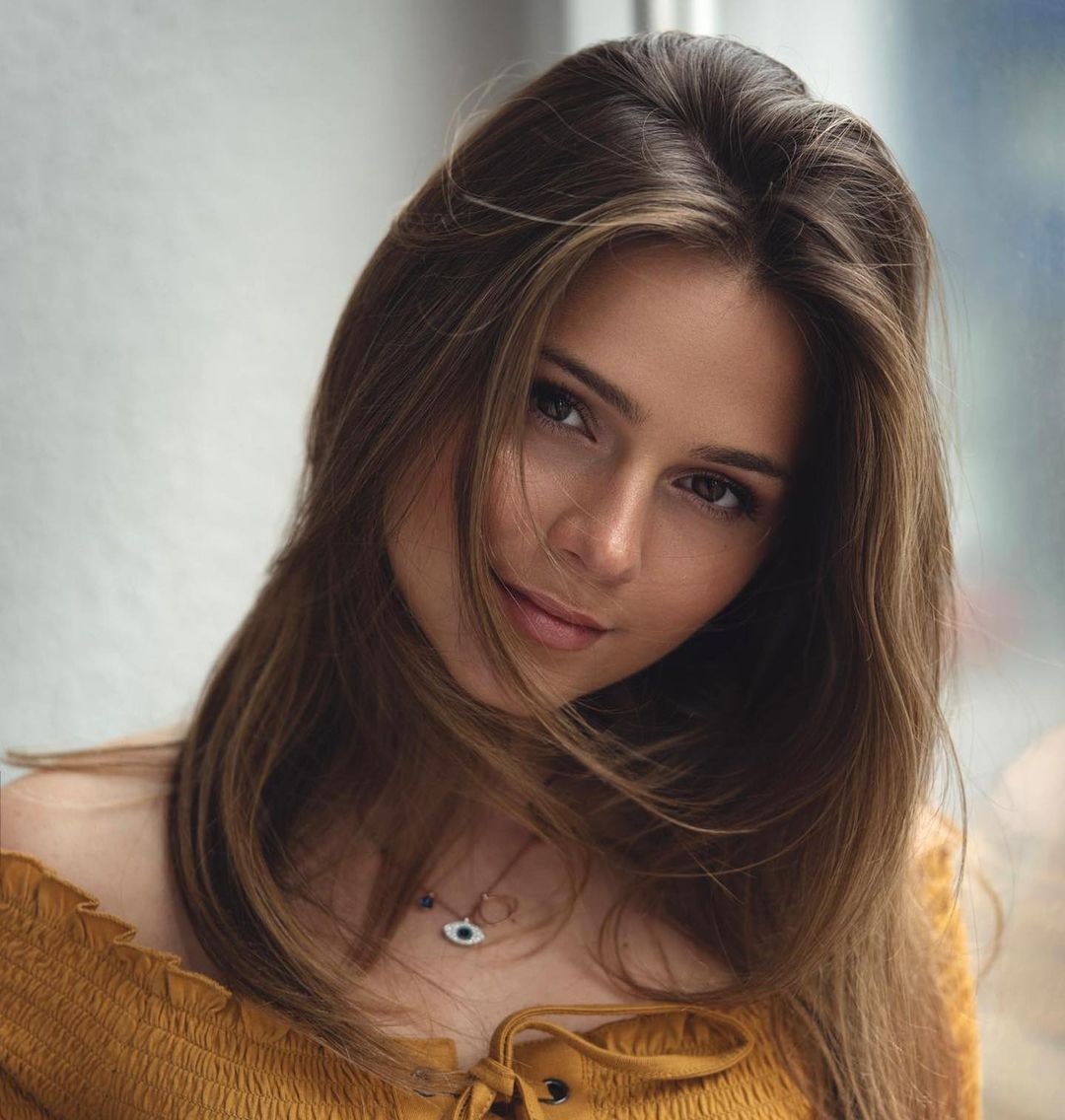 1709874724 240 Jessy Hartel Фото14 Jessy Hartel 14