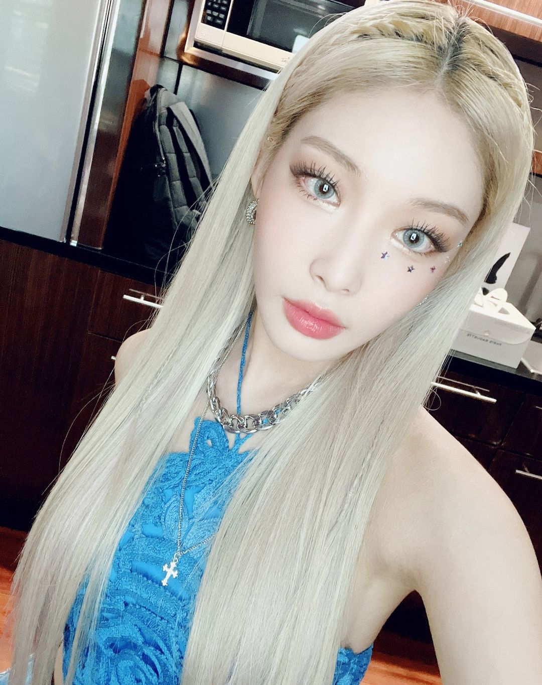 1710109445 434 Kim Chung Ha Фото9 Kim Chung-Ha 9