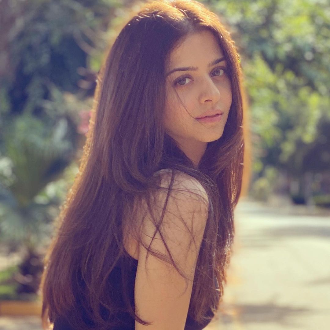 1710277204 556 Vedhika4U Фото13 Vedhika4U 13