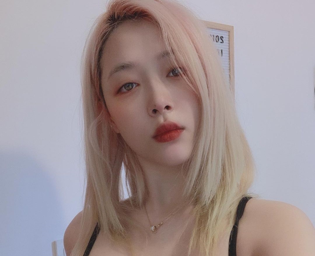 1710396725 180 Sulli Фото15 Sulli 15