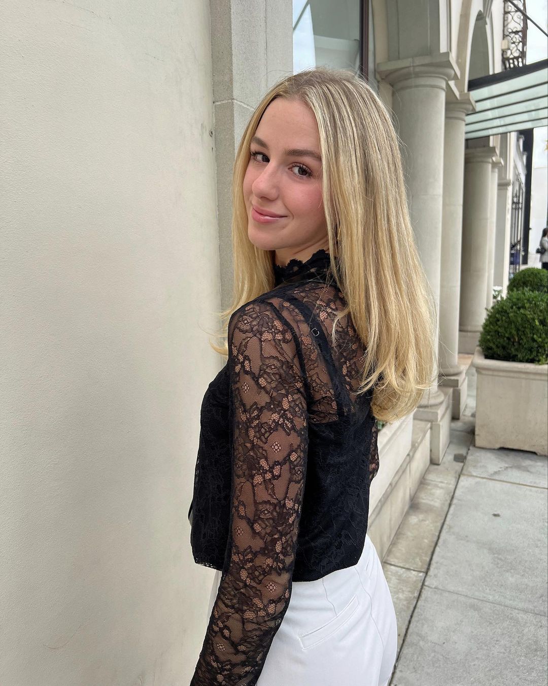 1711274042 163 Chloe Lukasiak Фото4 Chloe Lukasiak 4