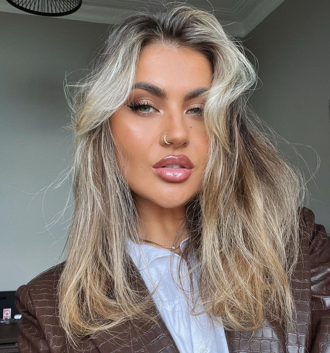 1711878123 320 Jamie Genevieve Фото4 Jamie Genevieve 4