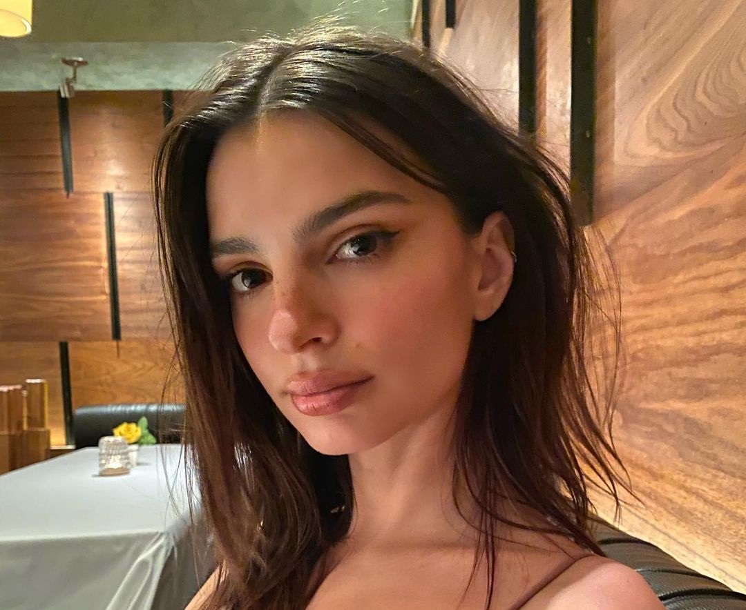 1711900444 873 Emily Ratajkowski Фото14 Emily Ratajkowski 14