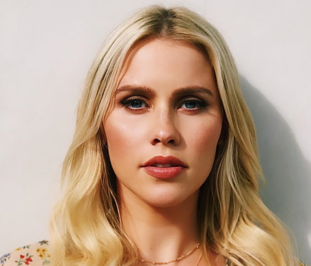 1712096283 84 Claire Holt Фото5 Claire Holt 5