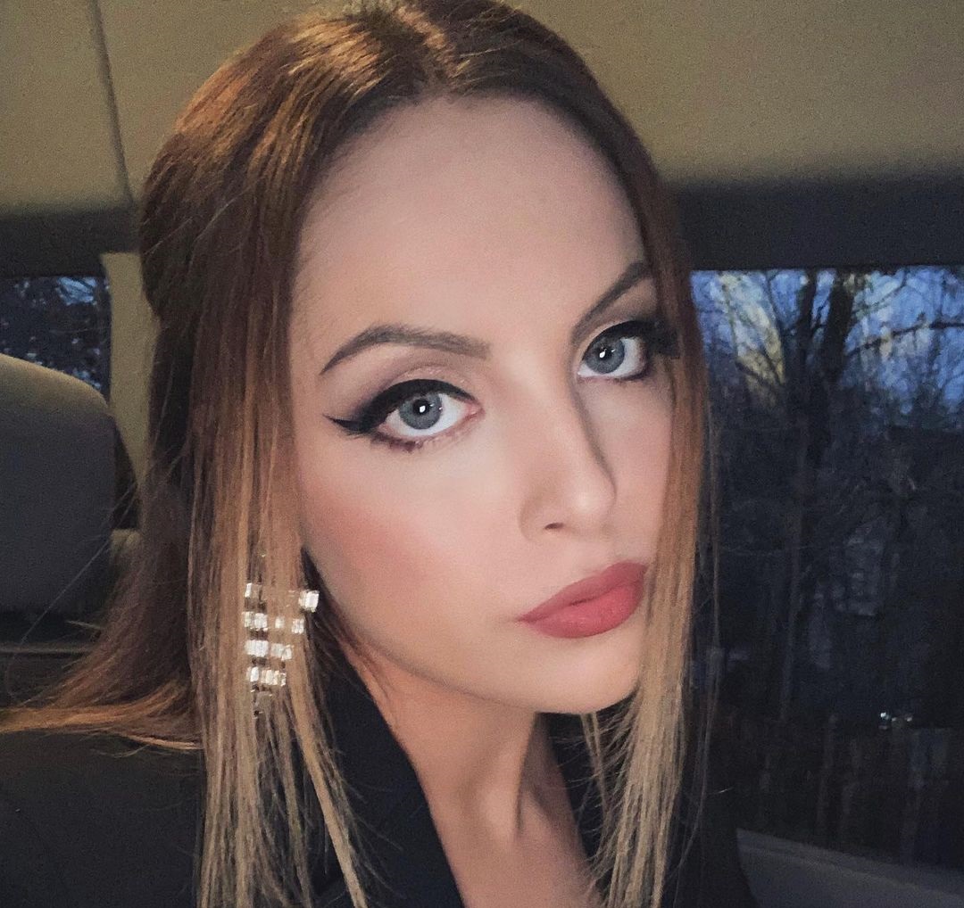 1712567166 521 Elizabeth Gillies Фото20 Elizabeth Gillies 20